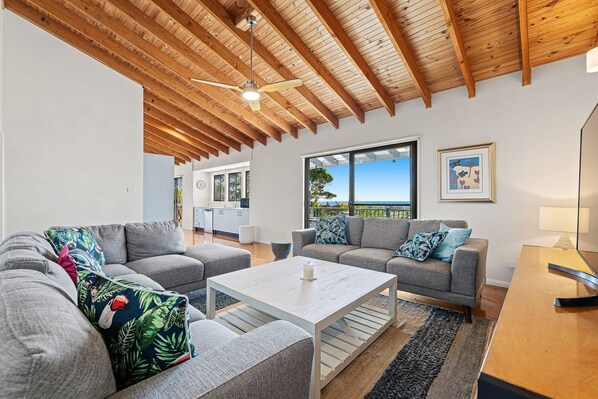 Spacious light and bright Living Area