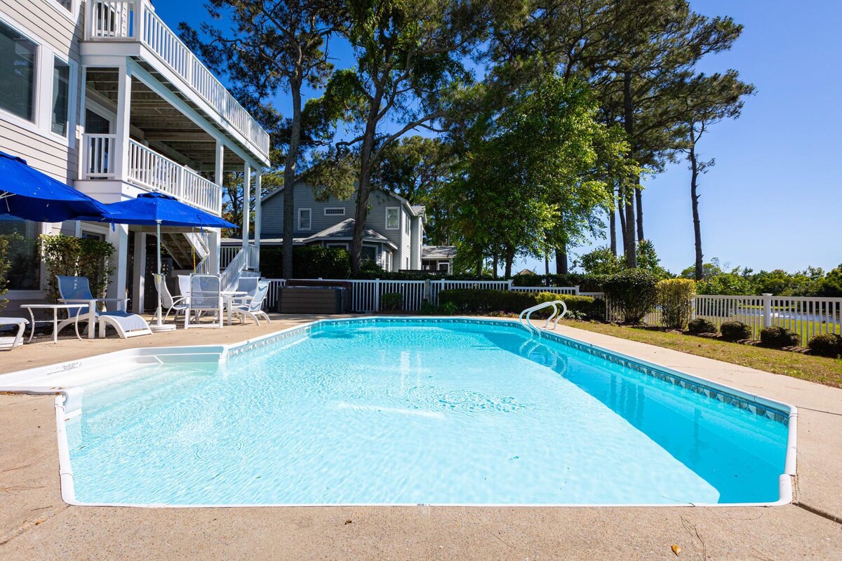 New Listing! Soundside Beauty in Corolla Light