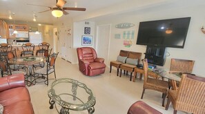 Screen,Furniture,Indoors,Living Room,Table