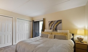 Indoors, Cushion, Home Decor, Furniture, Bed