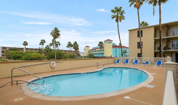 Hotel, Resort, Pool, Water, Swimming Pool