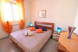 Bed,Bedroom
