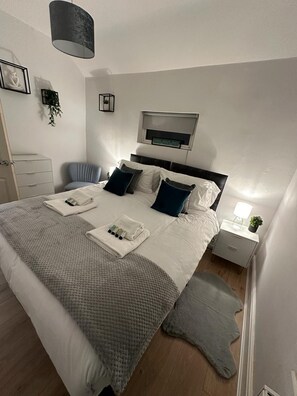 Bedroom 3 with double bed