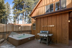 Bain à remous extérieur