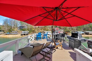 Roof top deck, with tables and lounge chairs