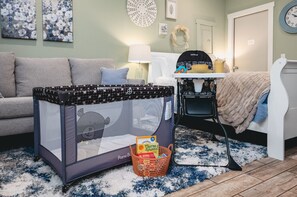 Kid-friendly amenities for a family getaway 👶🌟
