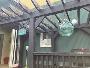 Entrance porch