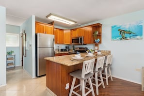 Napili Ridge G16 dining area 1