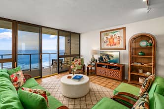 Kuhio Shores 215 Oceanfront, AC