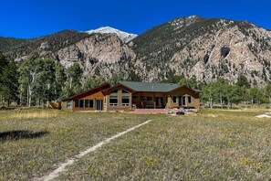 Direct Access To Chalk Creek | Great For Fishing!
