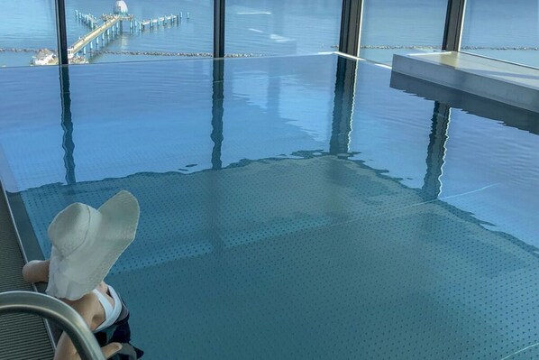 Holiday Home Swimming Pool