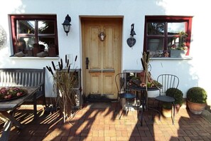 Entrance / Reception