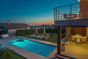 Holiday Home Swimming Pool