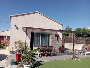 Devanture de la maison Jardin au calme