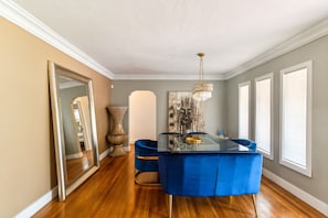 Beautiful dining room area to host dinners with space for everyone.