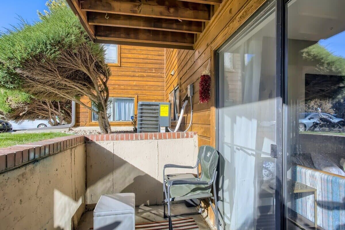 1Bed 30+Day w/ Pool Access | Lakewood