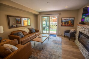 Livingroom.jpg