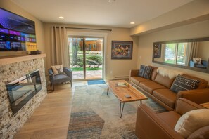 Livingroom.jpg