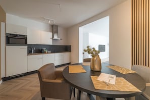 Compact comfort meets full functionality – Overnachten Roosendaal at its best.
Compact comfort en toch alles bij de hand – Overnachten Roosendaal op z’n best.
Kompakter Komfort mit voller Ausstattung – Overnachten Roosendaal vom Feinsten.
