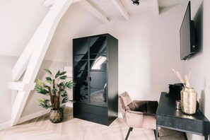 A nook made for moments of calm and literary bliss.