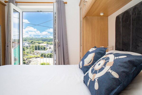 Bedroom 1 Sea View
