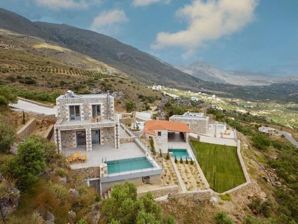 Luxury Rethymnon Villa | 2 Bedrooms | Villa Grimmjow | Breathtaking Sea Views and Outdoor Pool | Myrthios Plakias