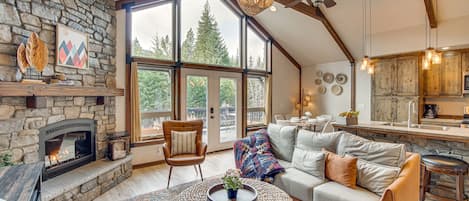 Cle Elum Vacation Rental | 4BR | 2BA | 1,600 Sq Ft | Stairs Required