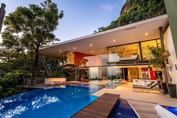 Immaculate sunsets can be experienced poolside