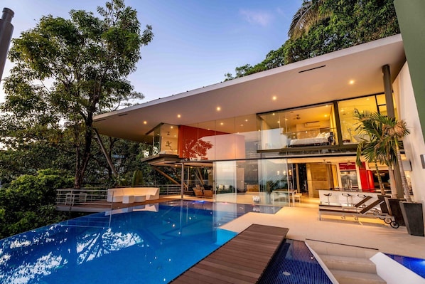 Immaculate sunsets can be experienced poolside