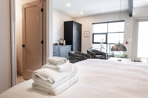 Living Spaces, Kitchen , Bedroom, Bathroom, Stratford's Historical Downtown, free Laundry