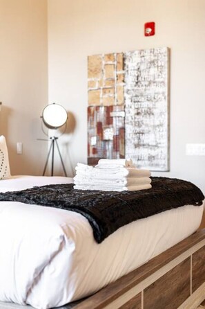 Sleep in Sophistication: Our sleeping spaces combine luxury with the charm of Stratford, Ontario. Just moments from the Stratford Festival and historical sites, they offer a peaceful retreat for every traveler