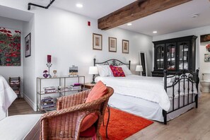 Rest in Elegance: After a day at the Stratford Festival, unwind in our serene bedrooms. Featuring comfortable bedding and free Wi-Fi, our space ensures a restful night in the heart of Stratford's historical downtown