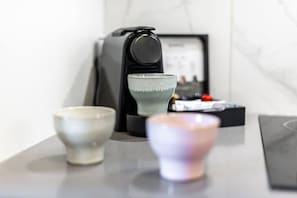 Kaffee und/oder Kaffeemaschine