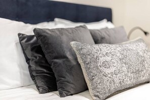 Rest in Elegance: After a day at the Stratford Festival, unwind in our serene bedrooms. Featuring comfortable bedding and free Wi-Fi, our space ensures a restful night in the heart of Stratford's historical downtown