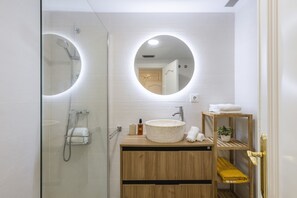 Bain