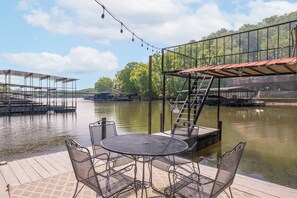 DOCK