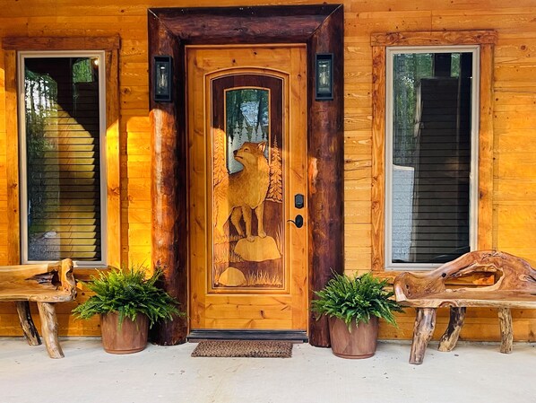 Wolf Creek Luxury Cabin/Broken Bow, Oklahoma