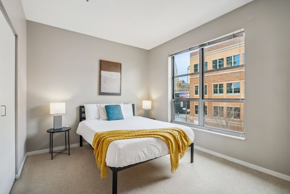 CozySuites 2BR Mill District w pool, gym, sauna #4