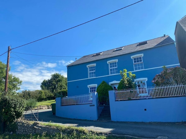 Mount Pleasant front outside view