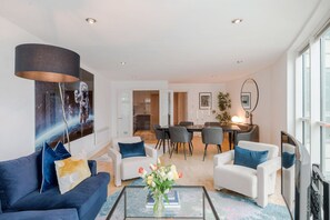 Home complete: : Our fully equipped apartment features all the basics.
