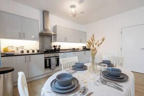 Kitchen (1)