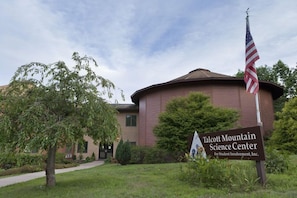 Talcott Mountain Science Center