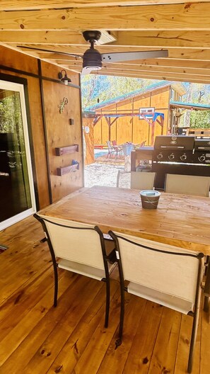 Outdoor dining