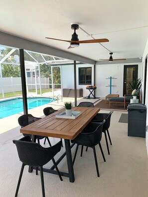 Outdoor dining