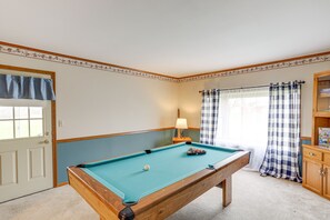 Game Room | Pool Table | Kids' Toys