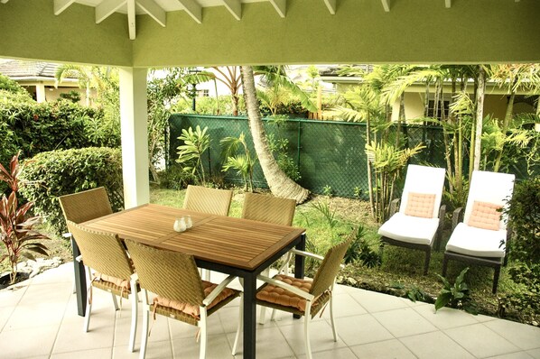 Outdoor dining
