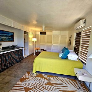 comfortable studio

