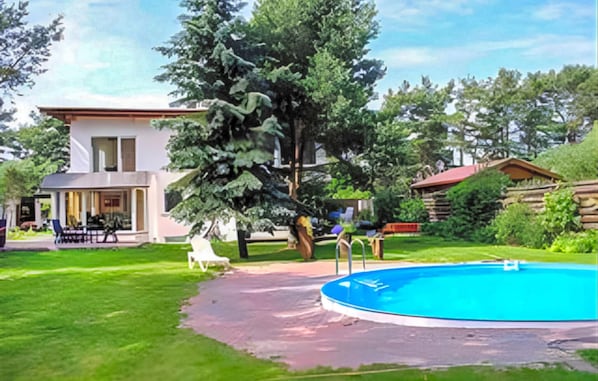 pool