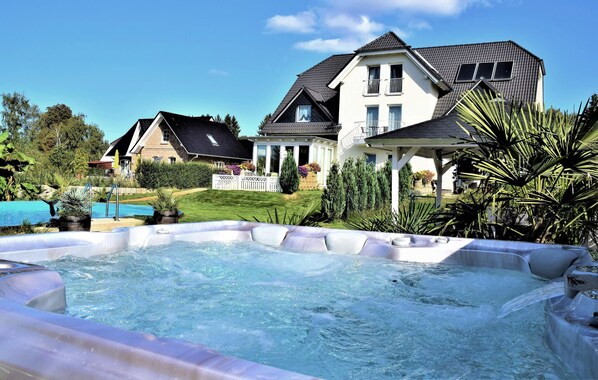 pool