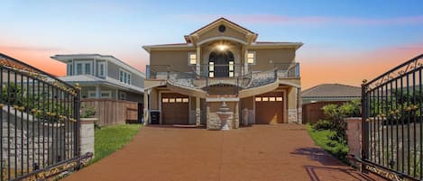 Outdoors, Floor, House, Path, Aerial View